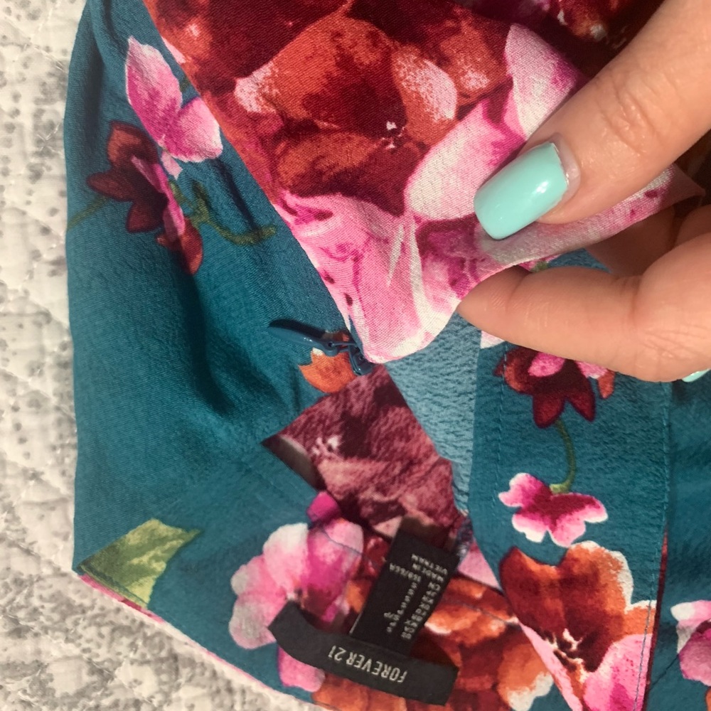 Forever 21 shorts - Picture 4 of 5